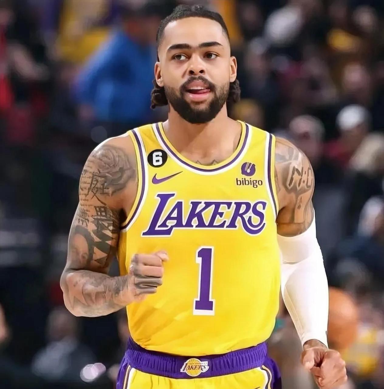 与队内中卫 与队内中卫